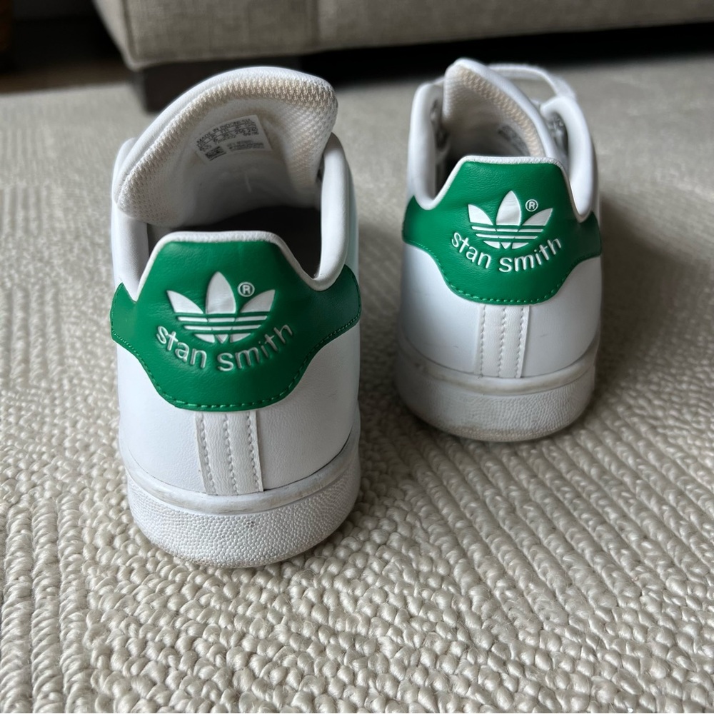 Adidas Stan Smith sneakers • size 39 • women’s size 8.5 • men’s size 6.5
